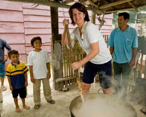 Hella Jongerius mixing chicle in Mexico