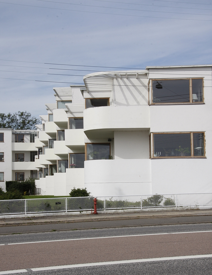 Arne Jacobsen Bellevue Bellavista