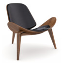 CH07 Shell Chair, Oiled walnut, Leather black