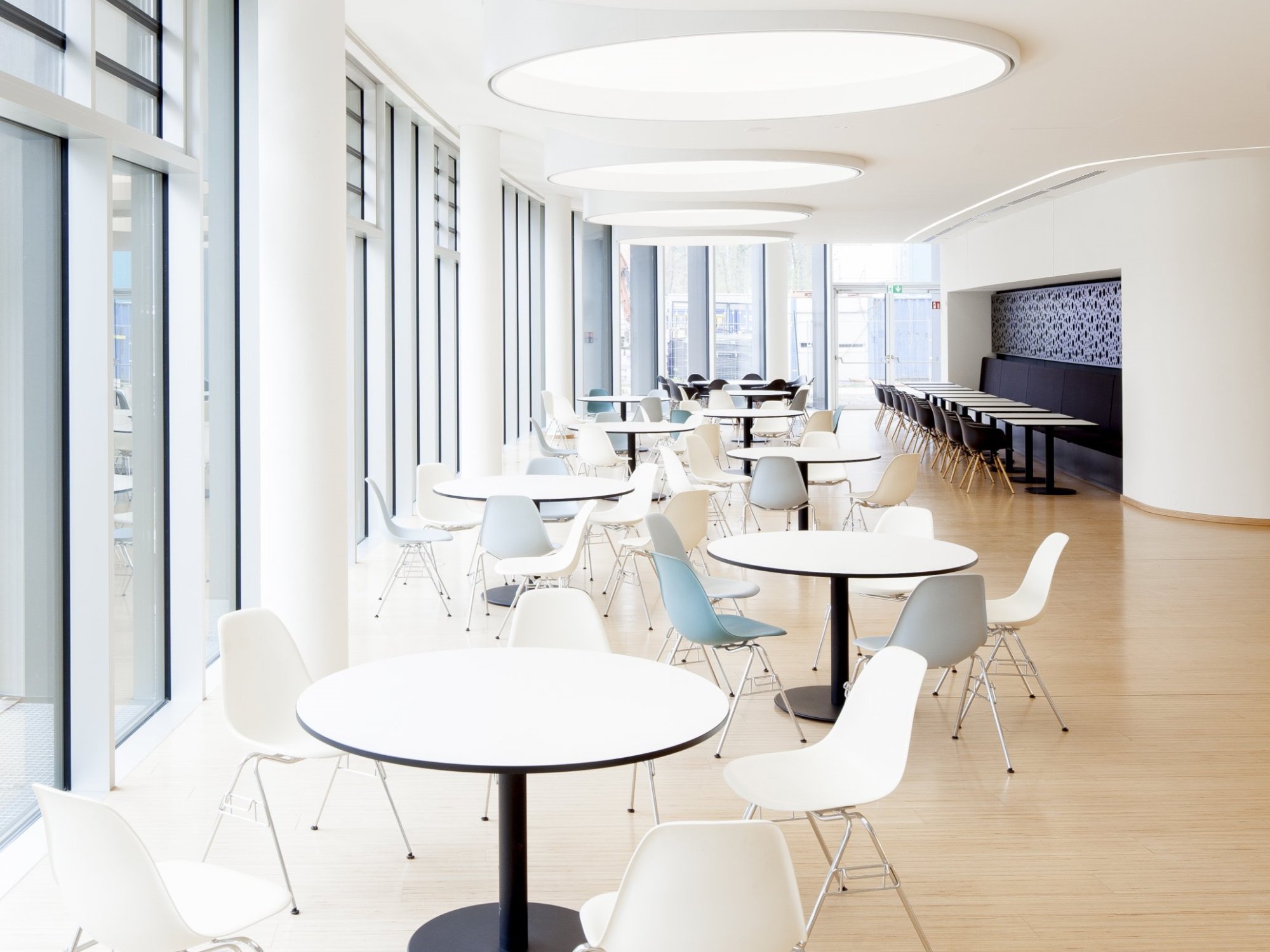 DZNE - canteen after redesign by smow