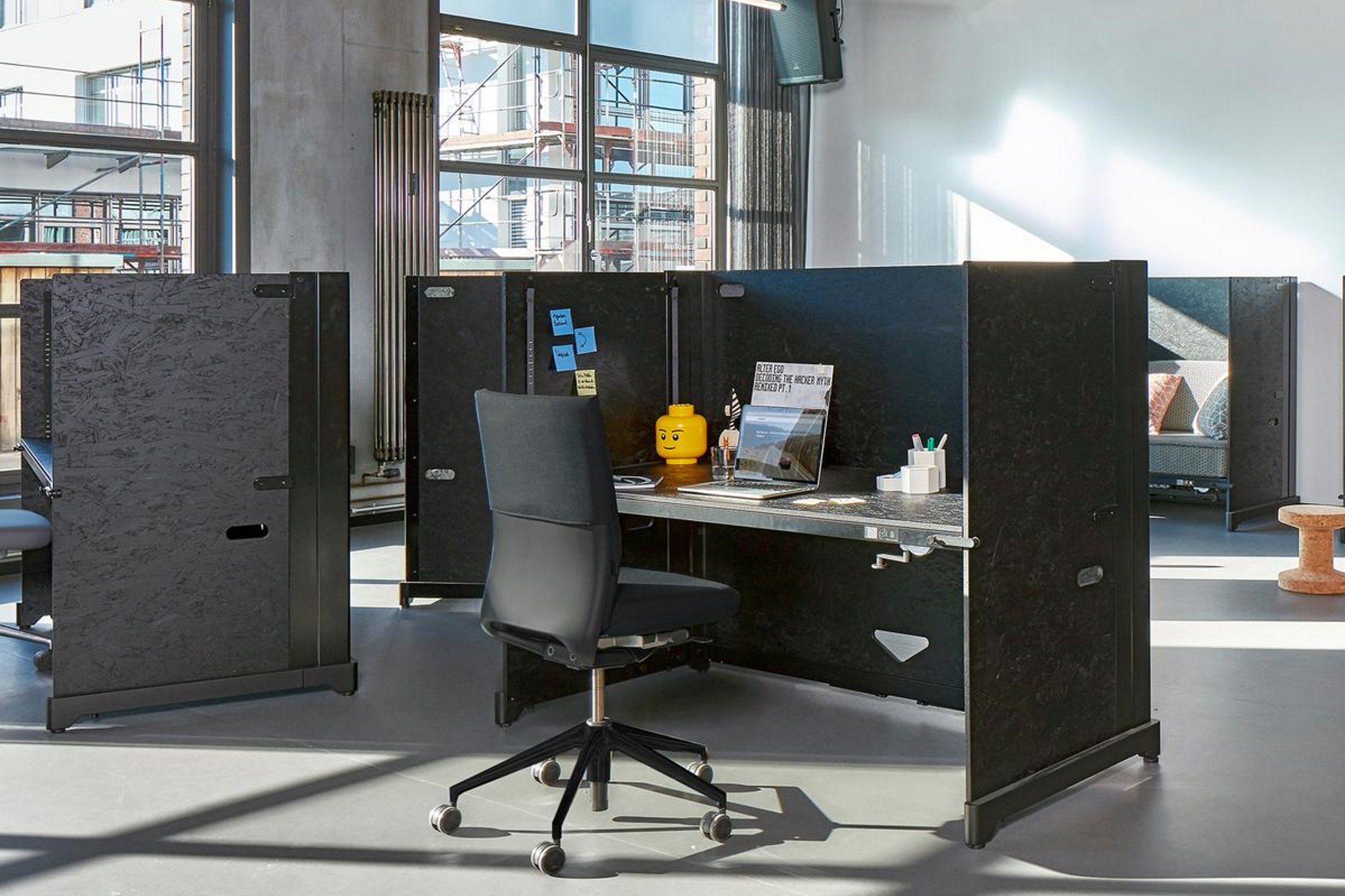 Office furnishing professionally planned