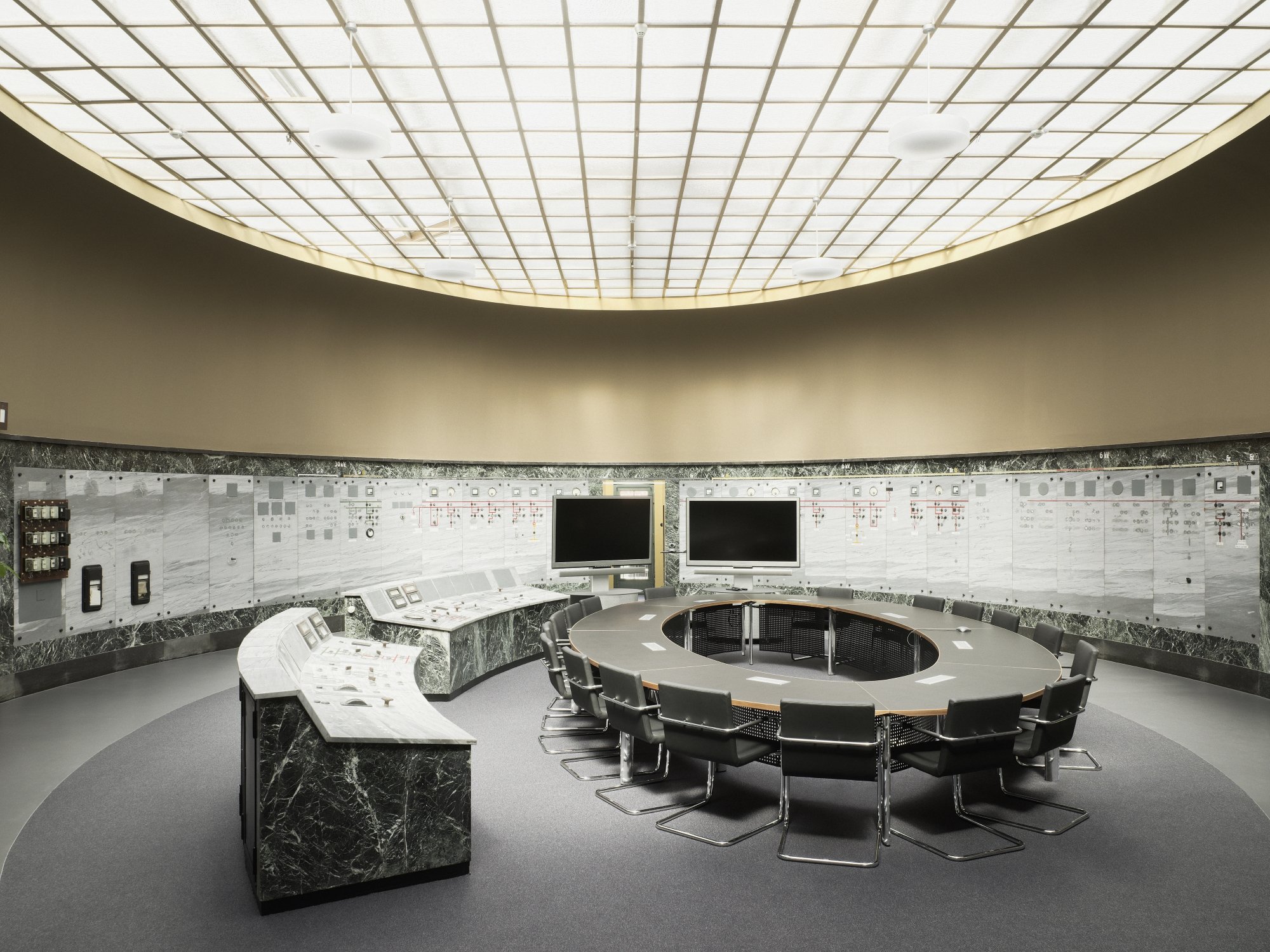 Boardroom seating