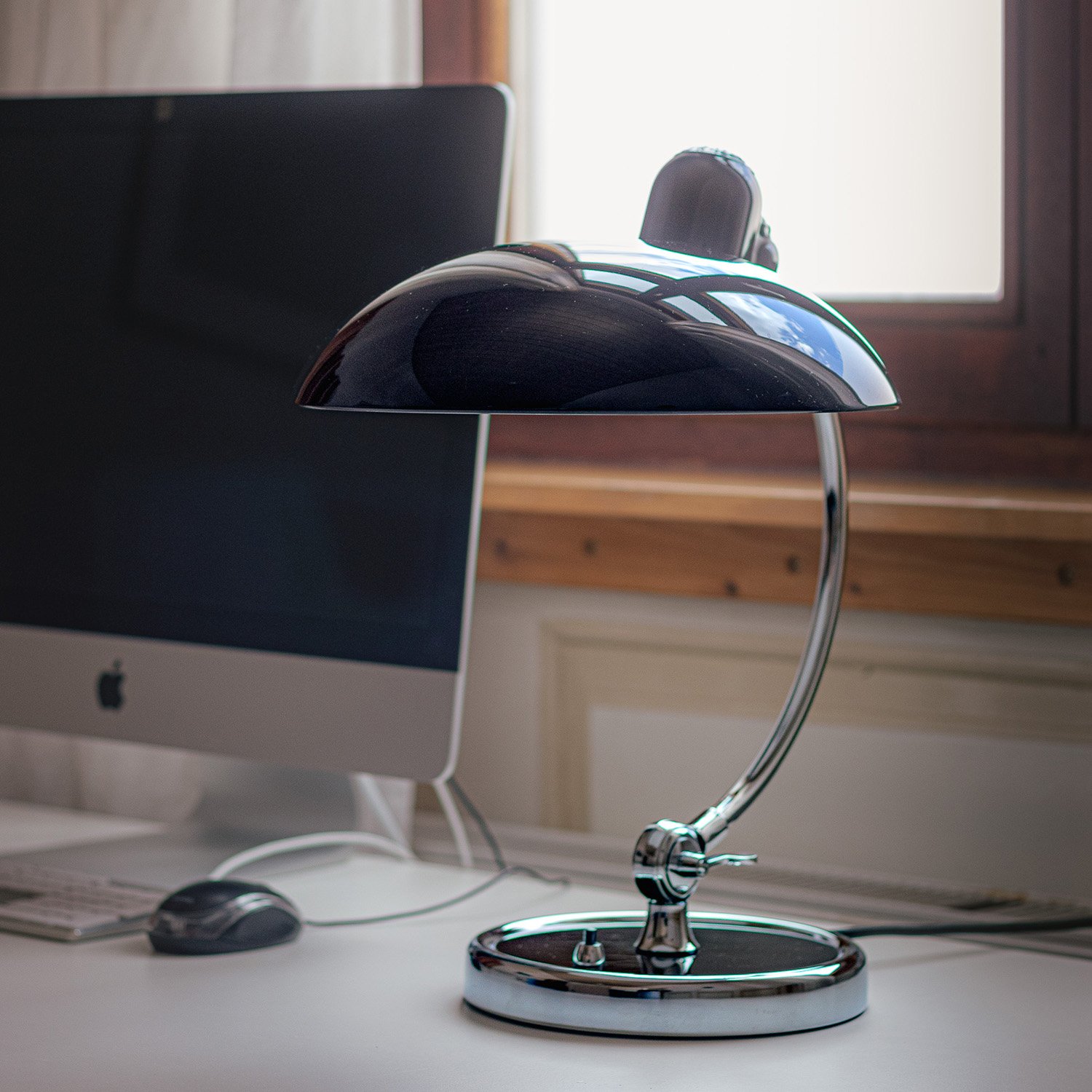 Kaiser Idell 6631-T Luxus Table Lamp, Venetian red | Fritz Hansen