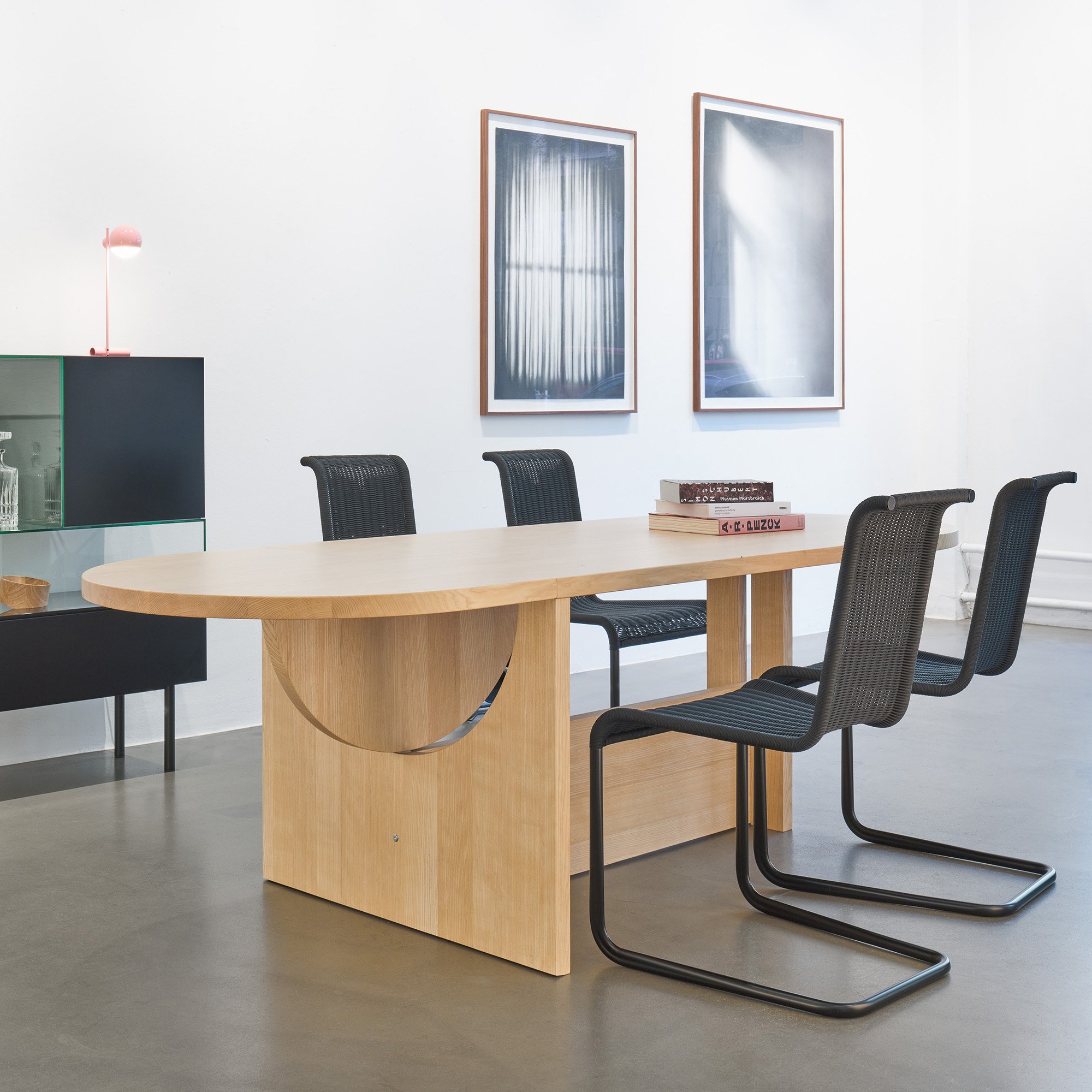 B20 Chair, Wickerwork II, Smoky grey, Black | Tecta | Cantilever