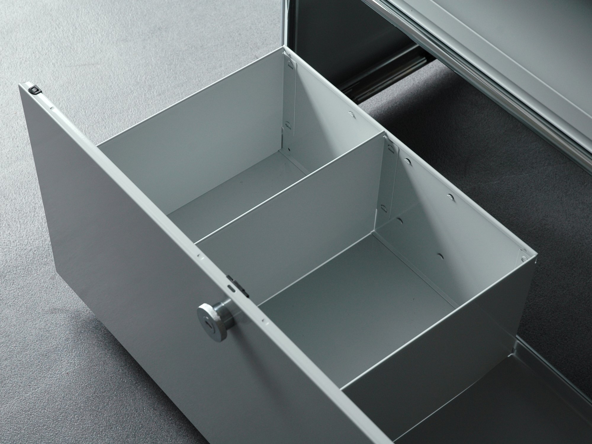 Divider Panel for USM Metal Box Insert (Extension Door), 50 cm