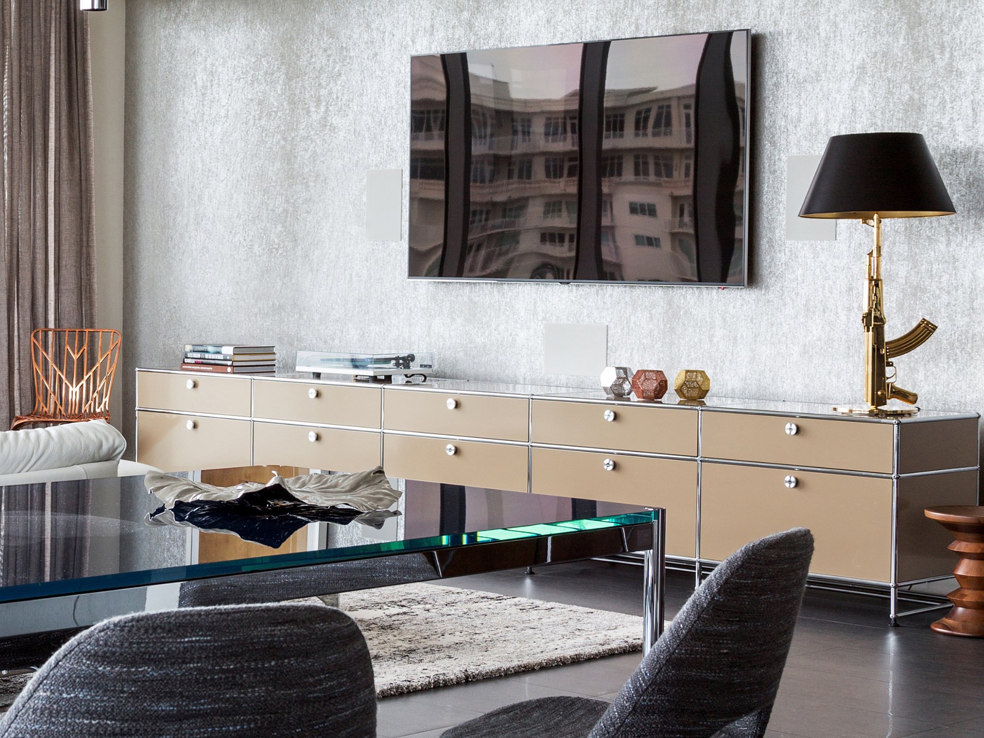 USM Haller TV-Board L, USM beige | USM Haller | USM Haller TV