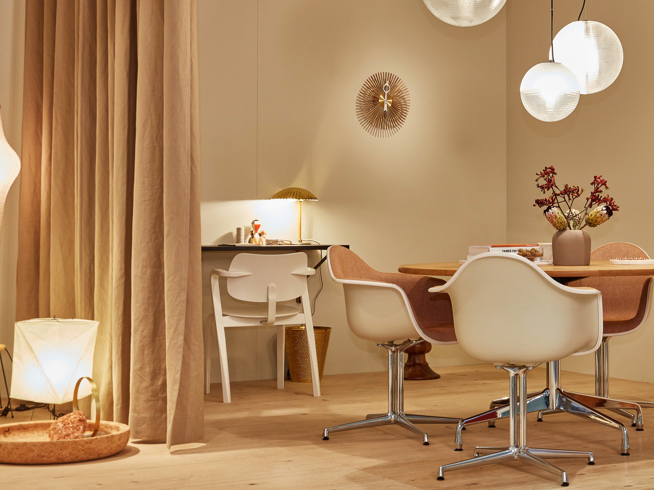 Akari YA2 Table Lamp Vitra by Isamu Noguchi, 1951 Originals