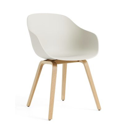 About A Chair AAC 222, Lacquered oak, Melange cream 2.0
