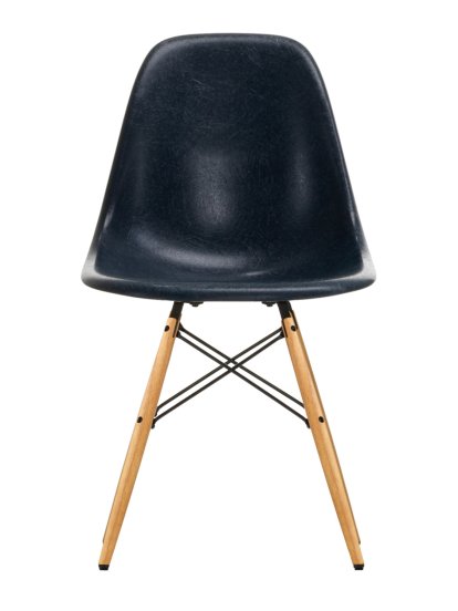 Eames Fiberglass Chair DSW, Eames navy blue, Ash honey tone